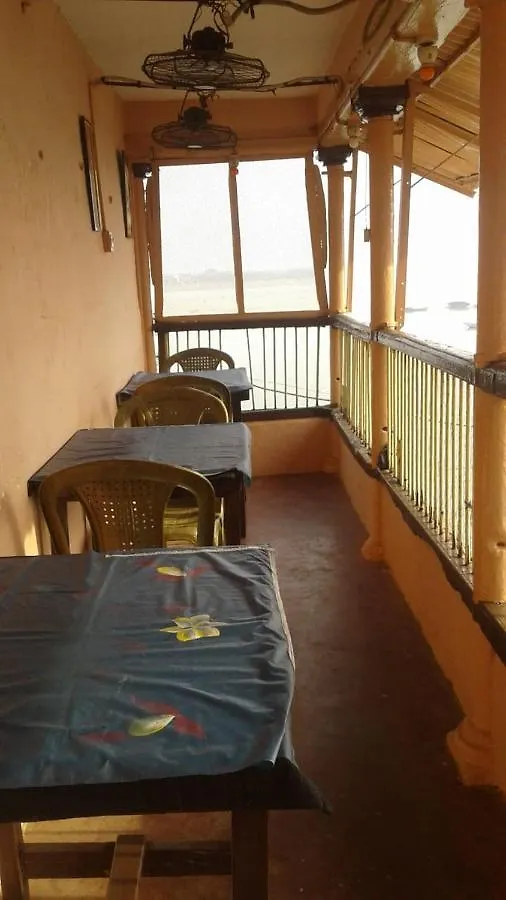 Sunrise Lodge Varanasi 0*,