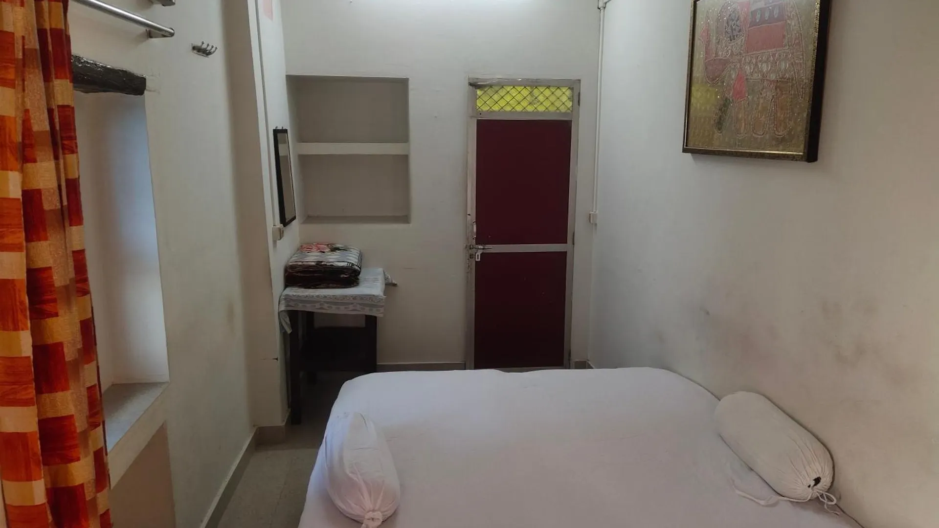 Sunrise Lodge Varanasi