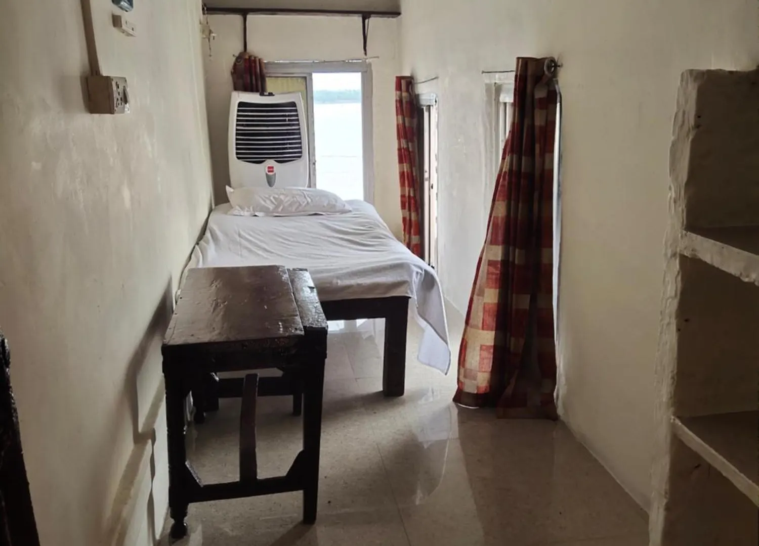 Sunrise Lodge Varanasi